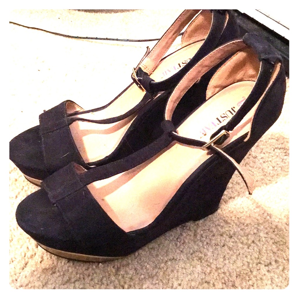Black open-toed pumps